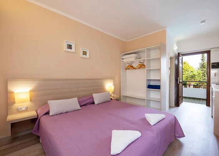 Terinikos Sunny Garden Hotel Junior Suites