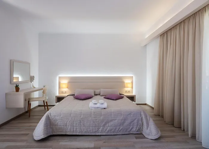 Terinikos Sunny Garden Hotel Junior Suites